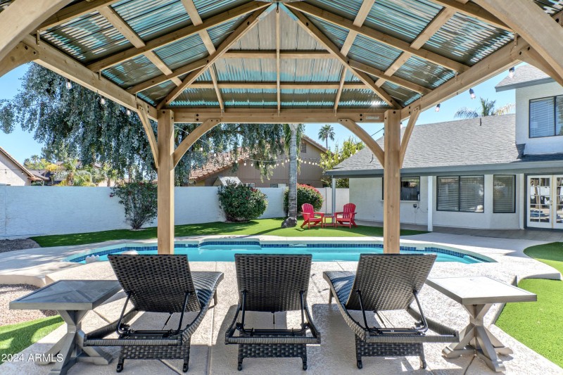 poolside seating