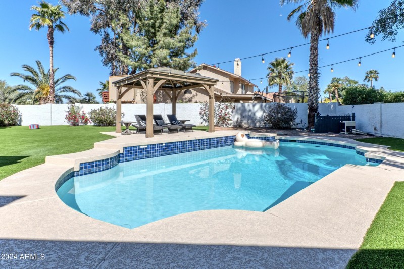 pool 1