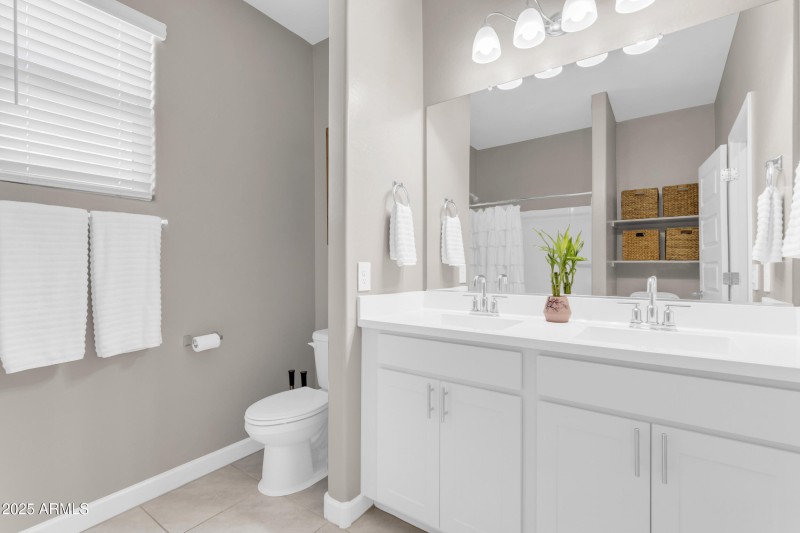 2nd Bathroom