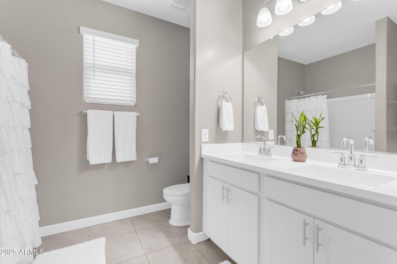 2nd Bathroom
