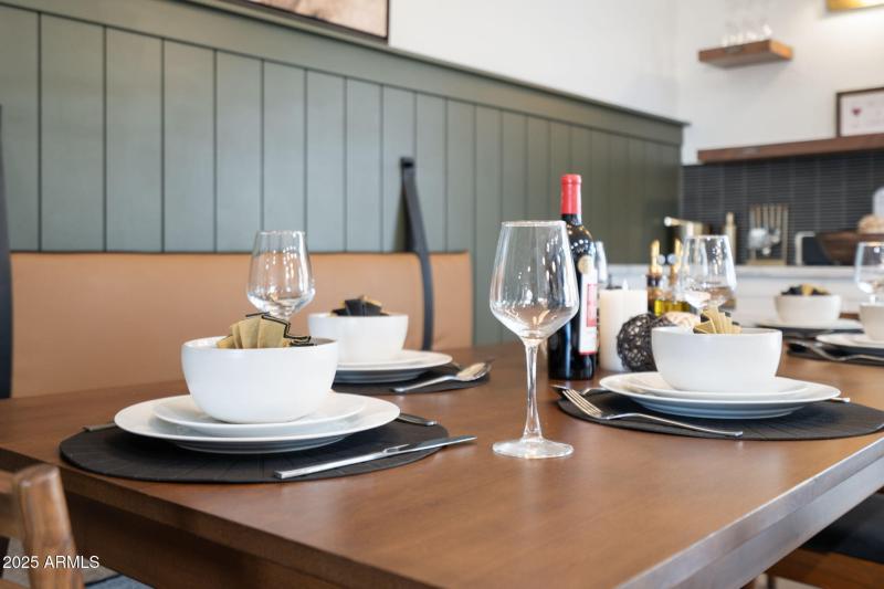 15-web-or-mls-QVB02947