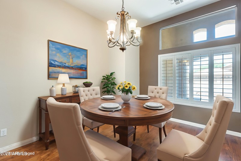10 - Dining Room - Standard - 2