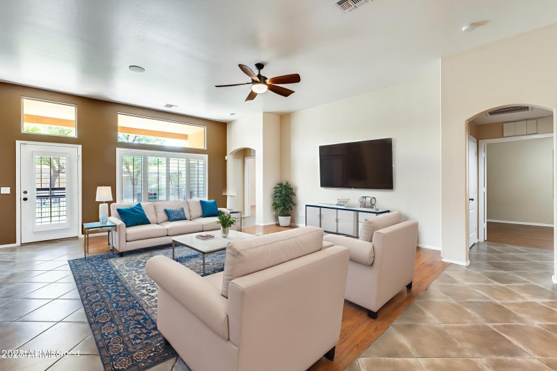 13 - Living Room - Standard - 1