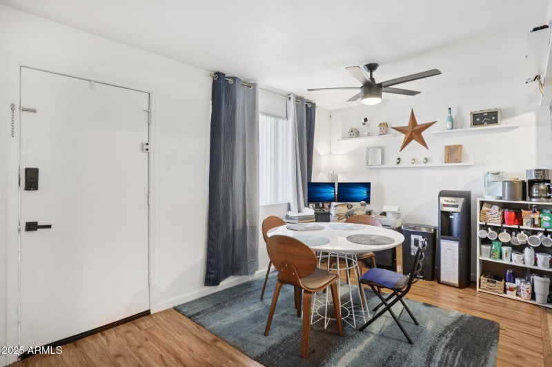 6-web-or-mls-W Tuckey Ln unit 211-S0508-