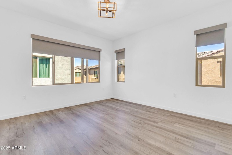 776 E Doral Ave-20