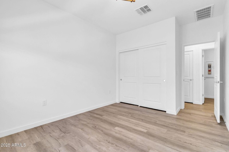 776 E Doral Ave-24