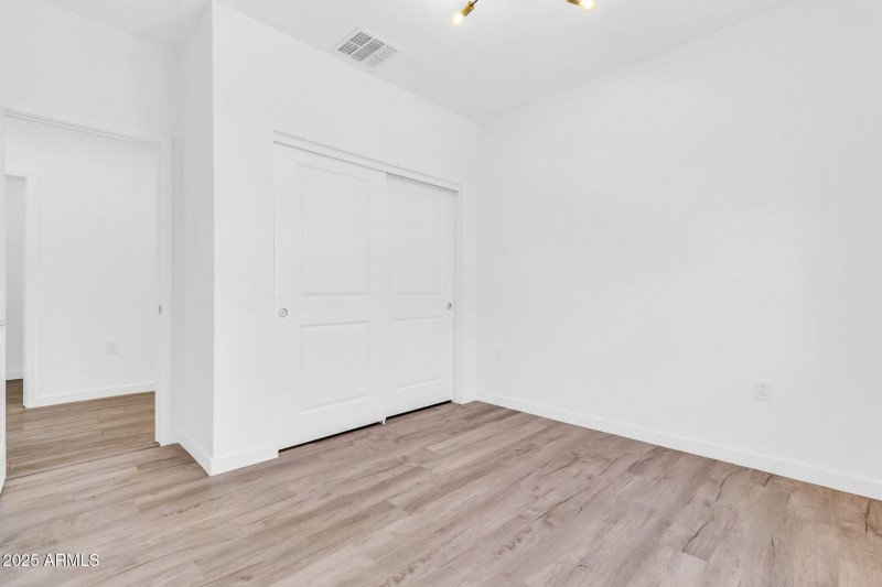 776 E Doral Ave-26