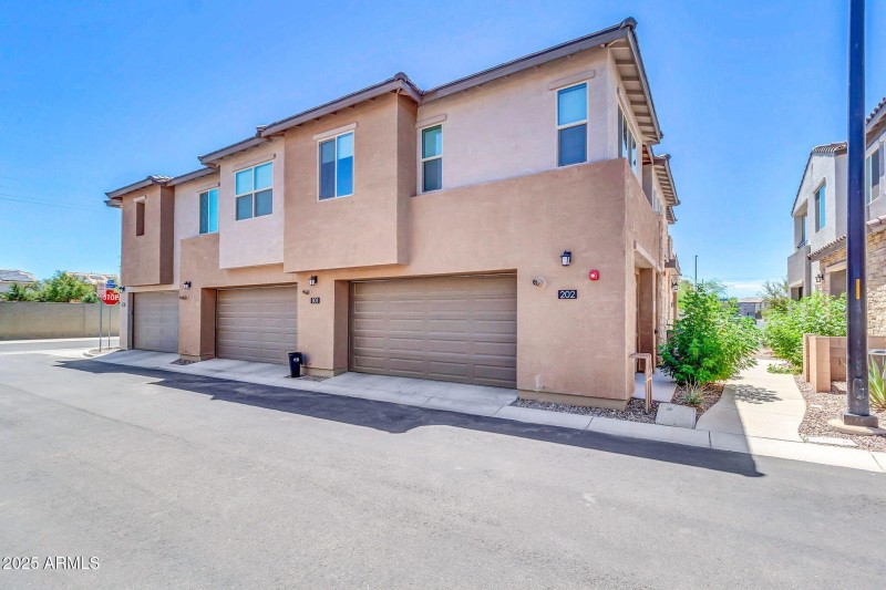 776 E Doral Ave-31