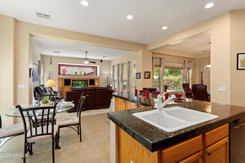 17-Breakfast Nook