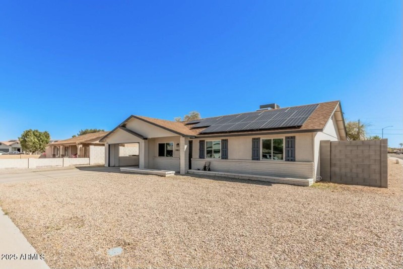 4E93075D-9C25-4D1B-9D36-E2DE9045C0D5