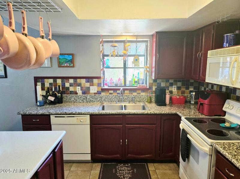 Kitchen (View A)