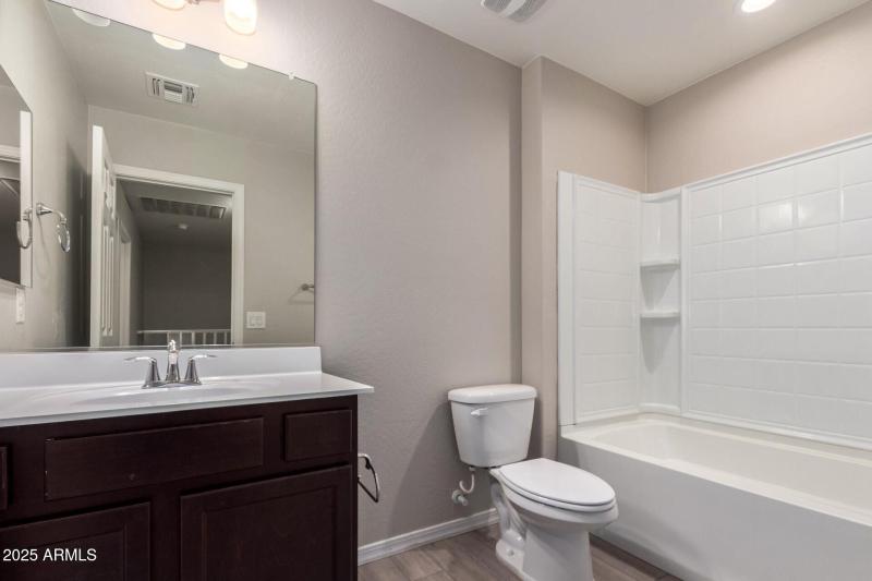 20250421222204965650000000-o