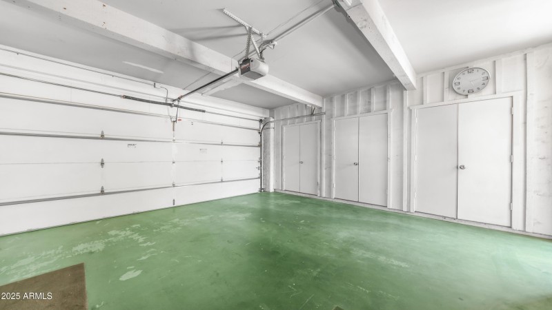 Garage (2)
