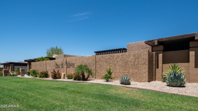 6521 N La Paloma Este Exterior Photos-1