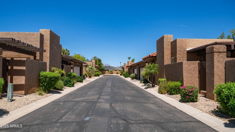 6521 N La Paloma Este Exterior Photos-2