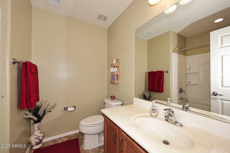 2nd Hall Bath
