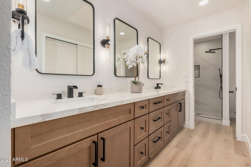 19 Saddletree
