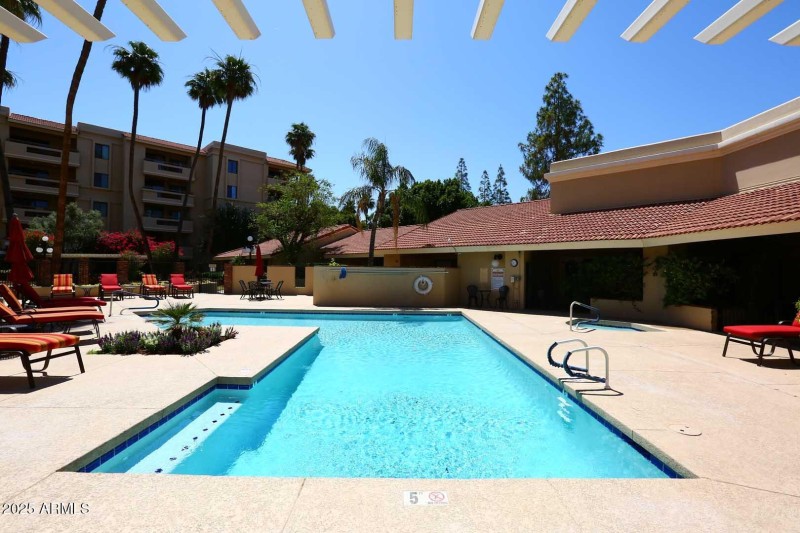 Marquessa-Community Pool & Spa area