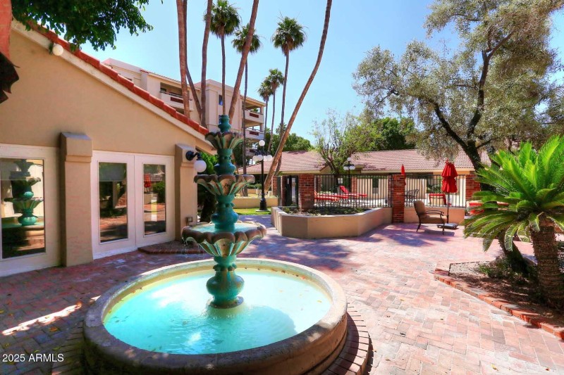 Marquessa-Courtyard Fountain - Copy (2)