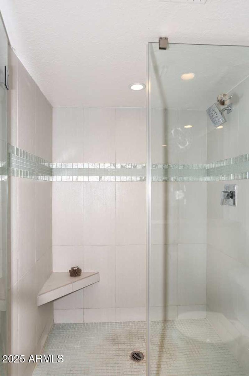 Master Bath-Walk-in Shower