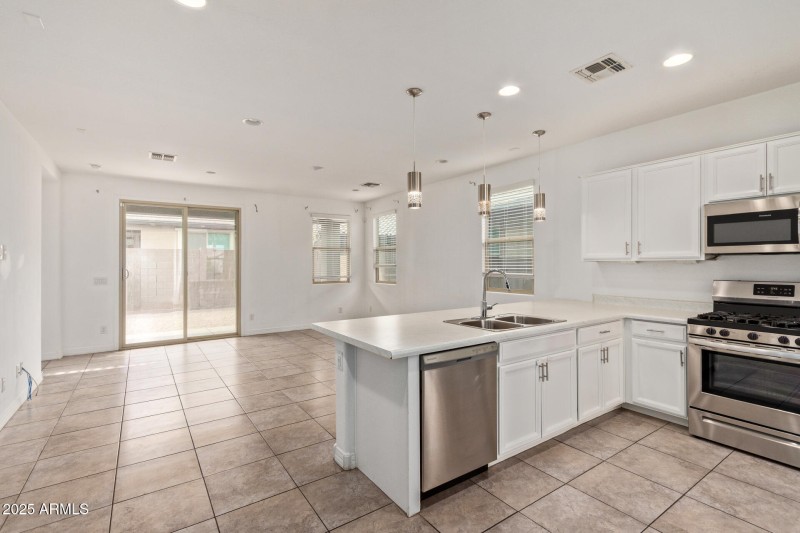 8948 W Bethany Heights Dr