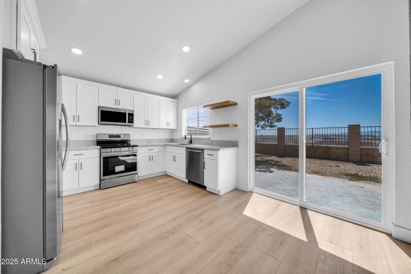 8742 N 114th Ave-93_(2048)