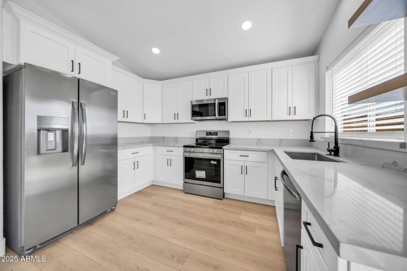 8742 N 114th Ave-94_(2048)