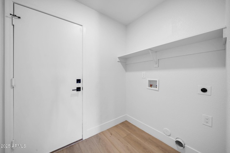 8742 N 114th Ave-101_(2048)
