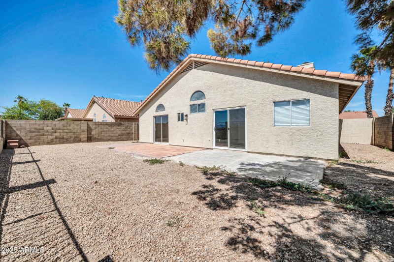 8742 N 114th Ave-114_(2048)
