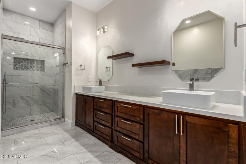 33 Garnet