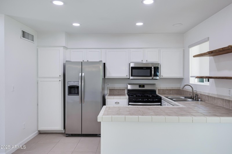 14842 N 38th St-10