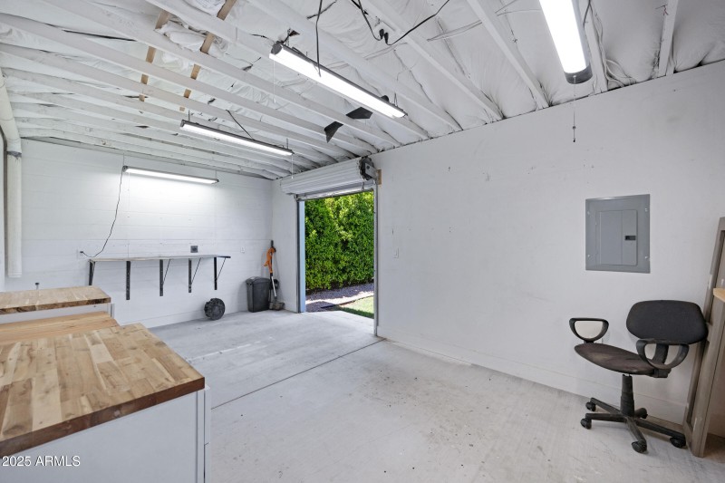 14842 N 38th St-32