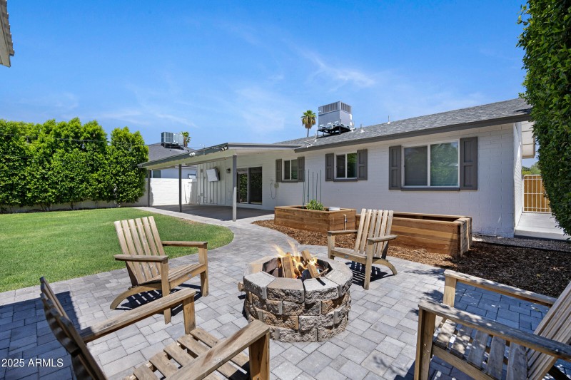 14842 N 38th St-33
