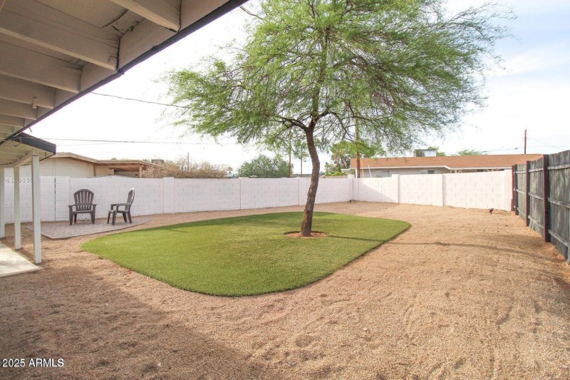 Large private corner lot