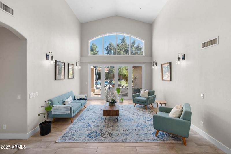 6-web-or-mls-11290-e-cochise-dr