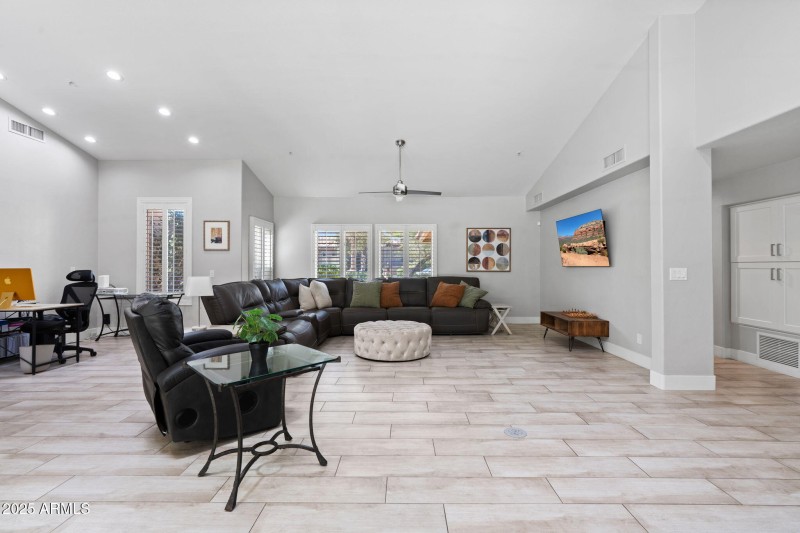 13-web-or-mls-11290-e-cochise-dr