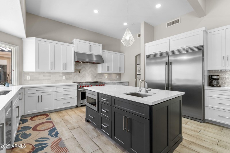 18-web-or-mls-11290-e-cochise-dr