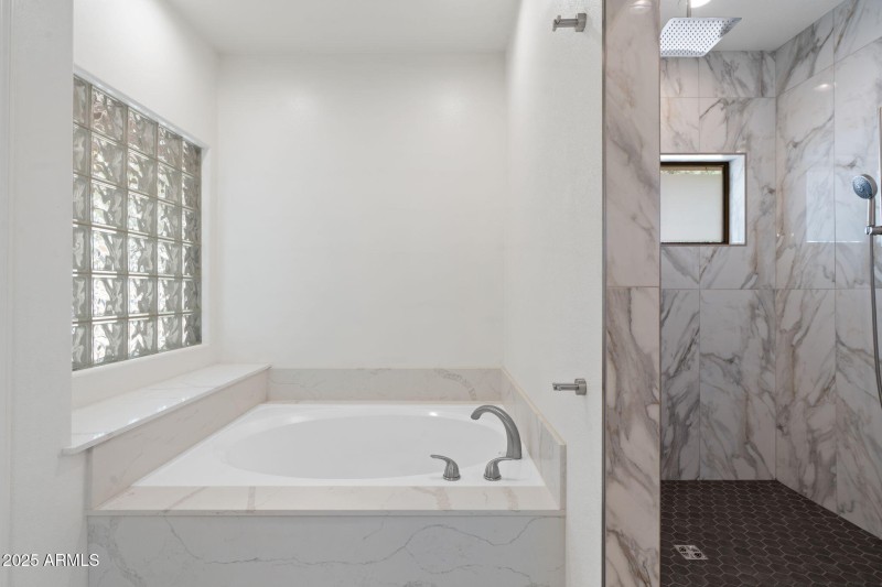 42-web-or-mls-11290-e-cochise-dr