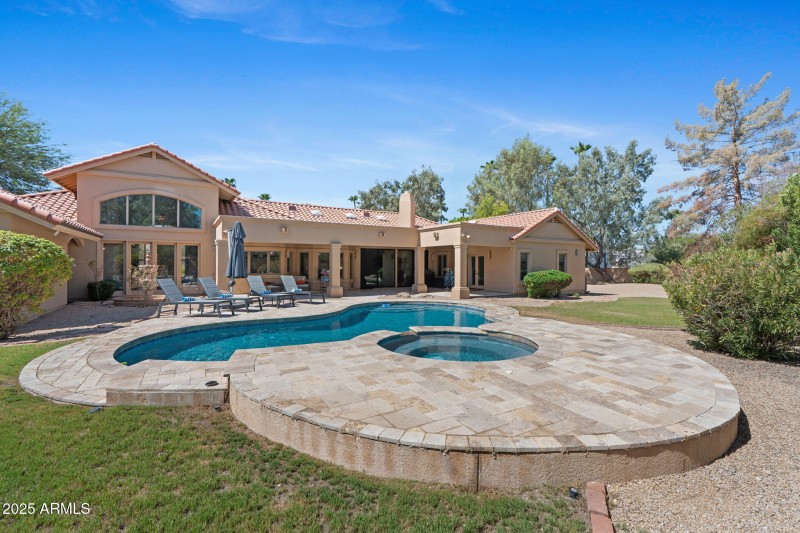 50-web-or-mls-11290-e-cochise-dr