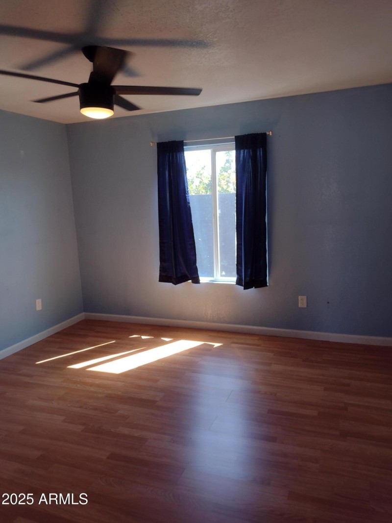 2435 Yuma-rear bed 1