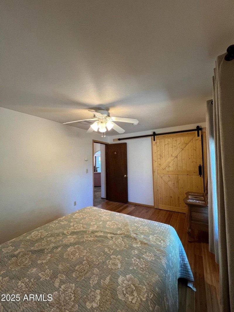 2nd bedroom