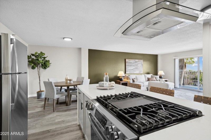 08-Kitchen
