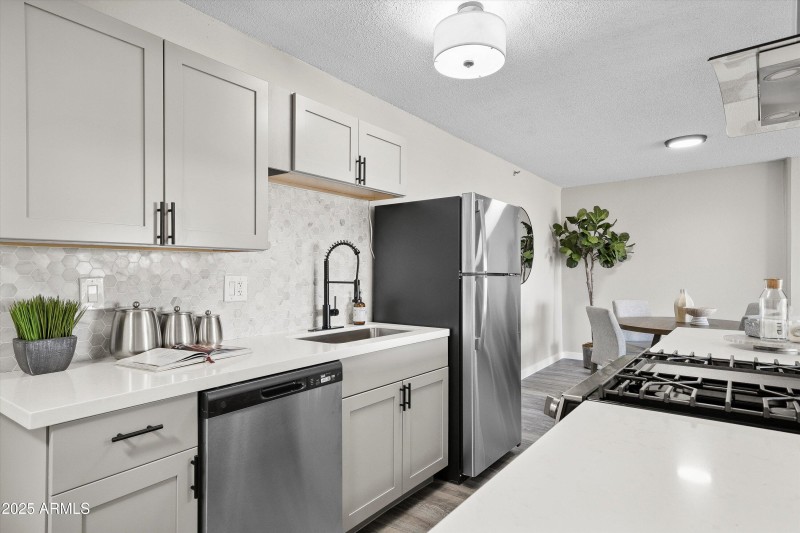 09-Kitchen