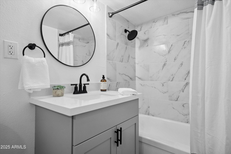 25-Bathroom