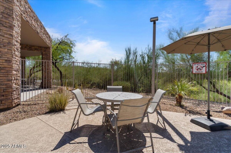 Clubhouse Patio (3)