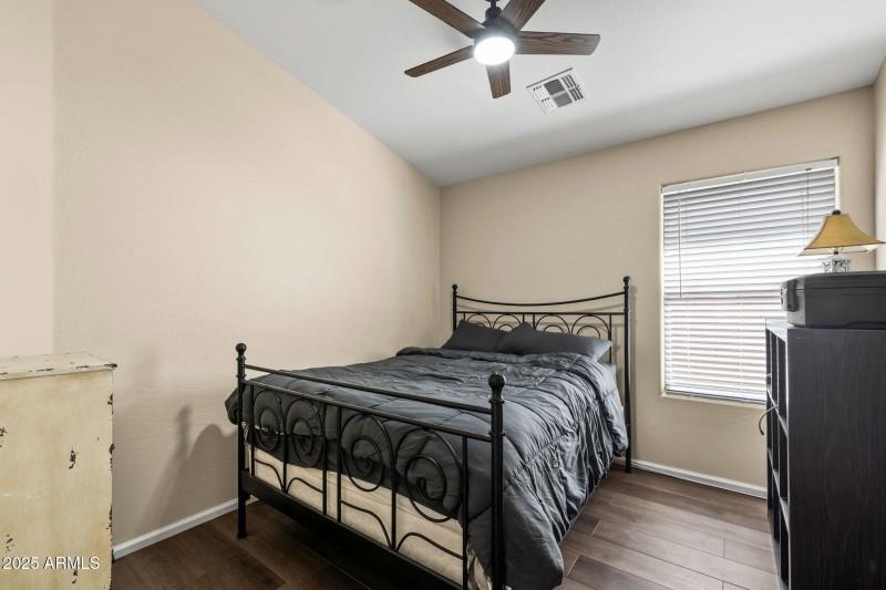 16__41313 W Thornberry Ln