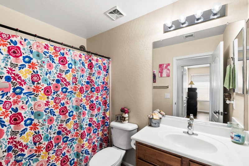 18__41313 W Thornberry Ln