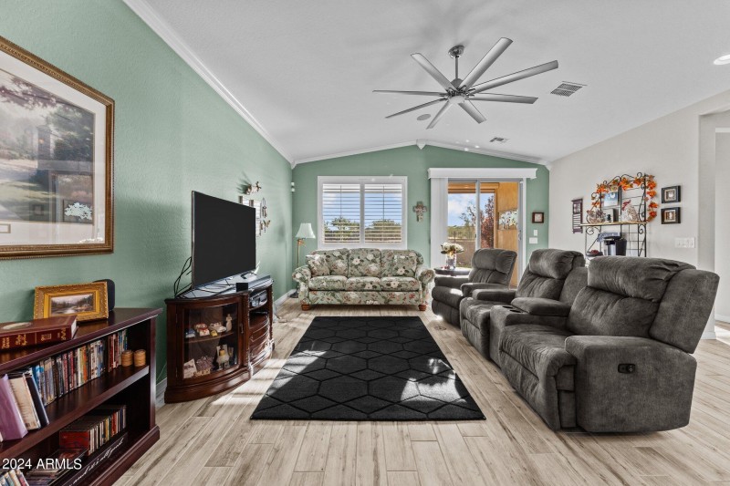 25-web-or-mls-DSC09895