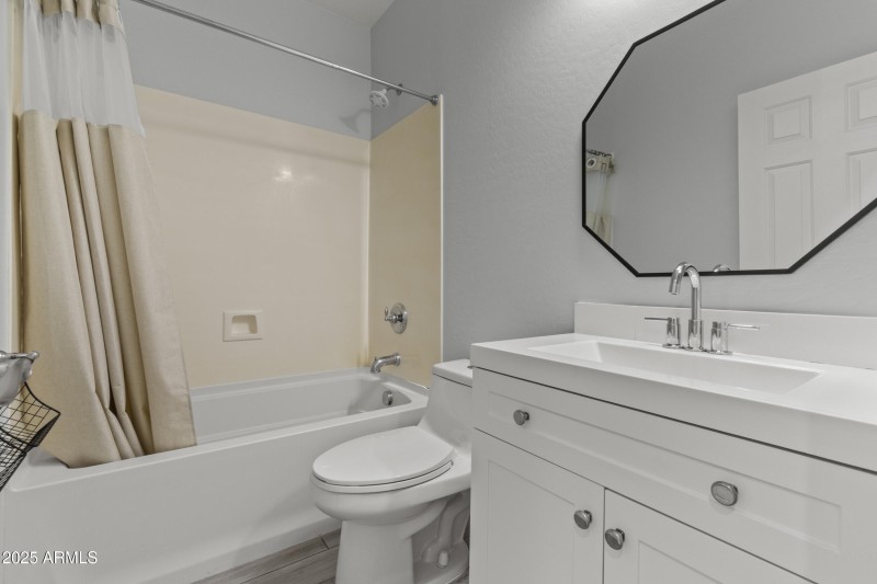 5231 w desert hollow dr-18