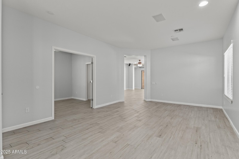 5231 w desert hollow dr-13